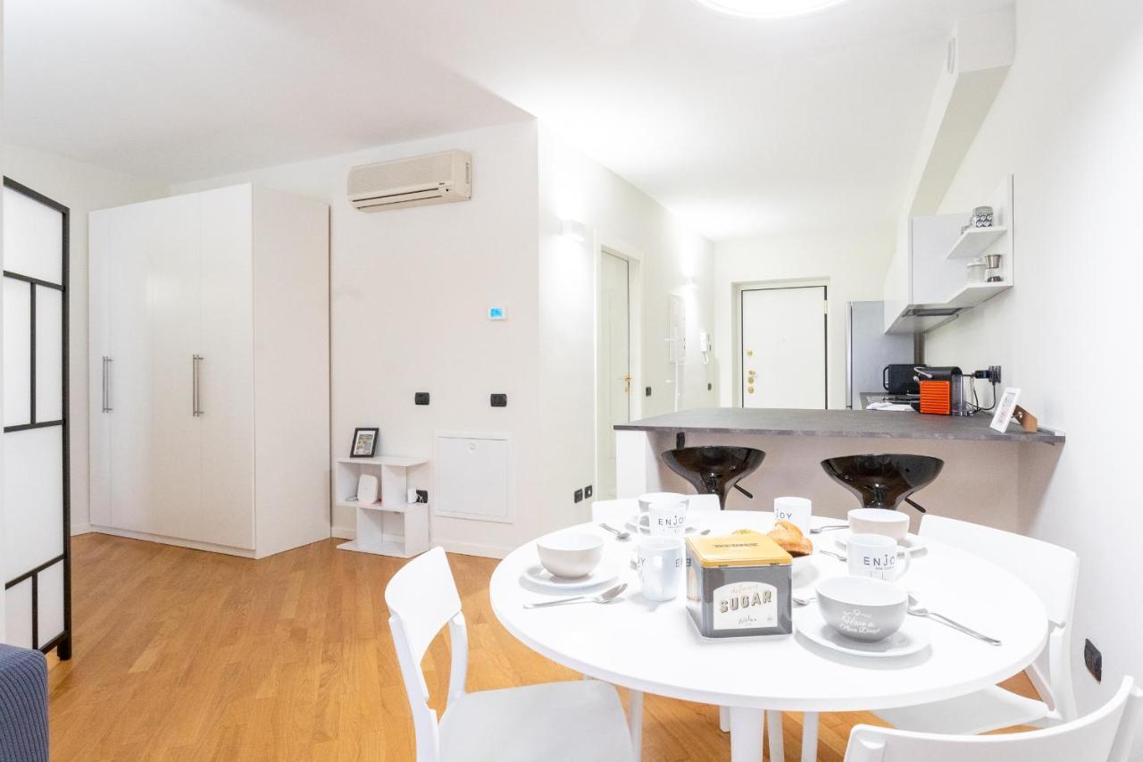White Flat In Como City Center By Rent All Como Exterior foto
